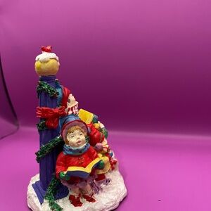 Holiday Caroler Decorative Figurine with Purple Lamppost